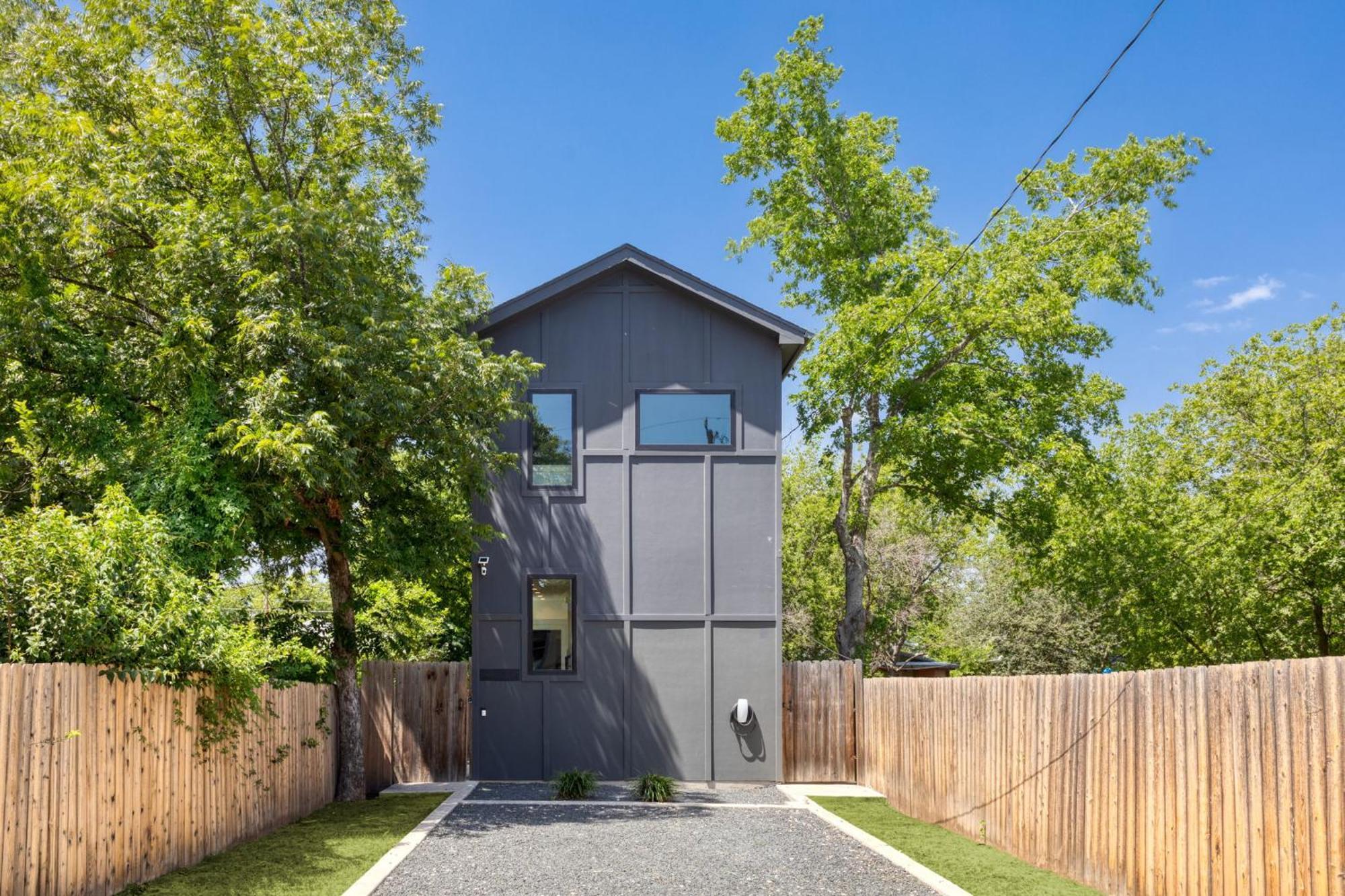 The Heritage Haus - Modern Cabin In Downtown San Antonio Villa ภายนอก รูปภาพ